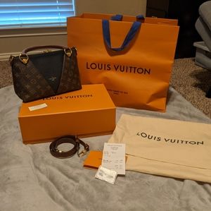 Authentic Louis Vuitton V Tote BB